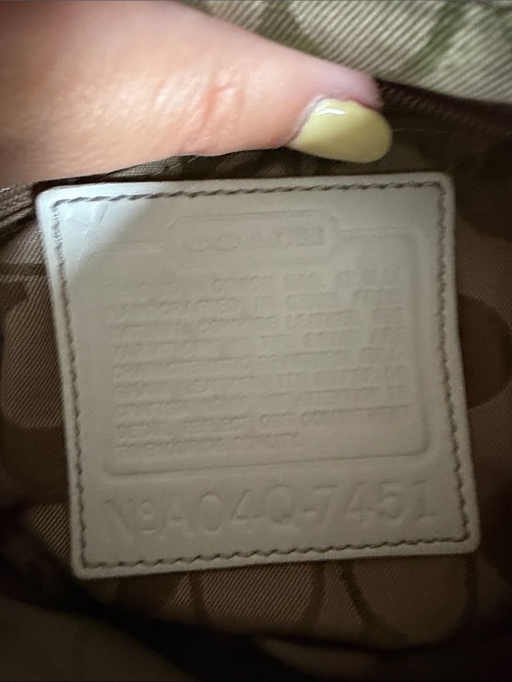 Coach Vintage White Leather Shoulder Bag - Picture 11 of 11